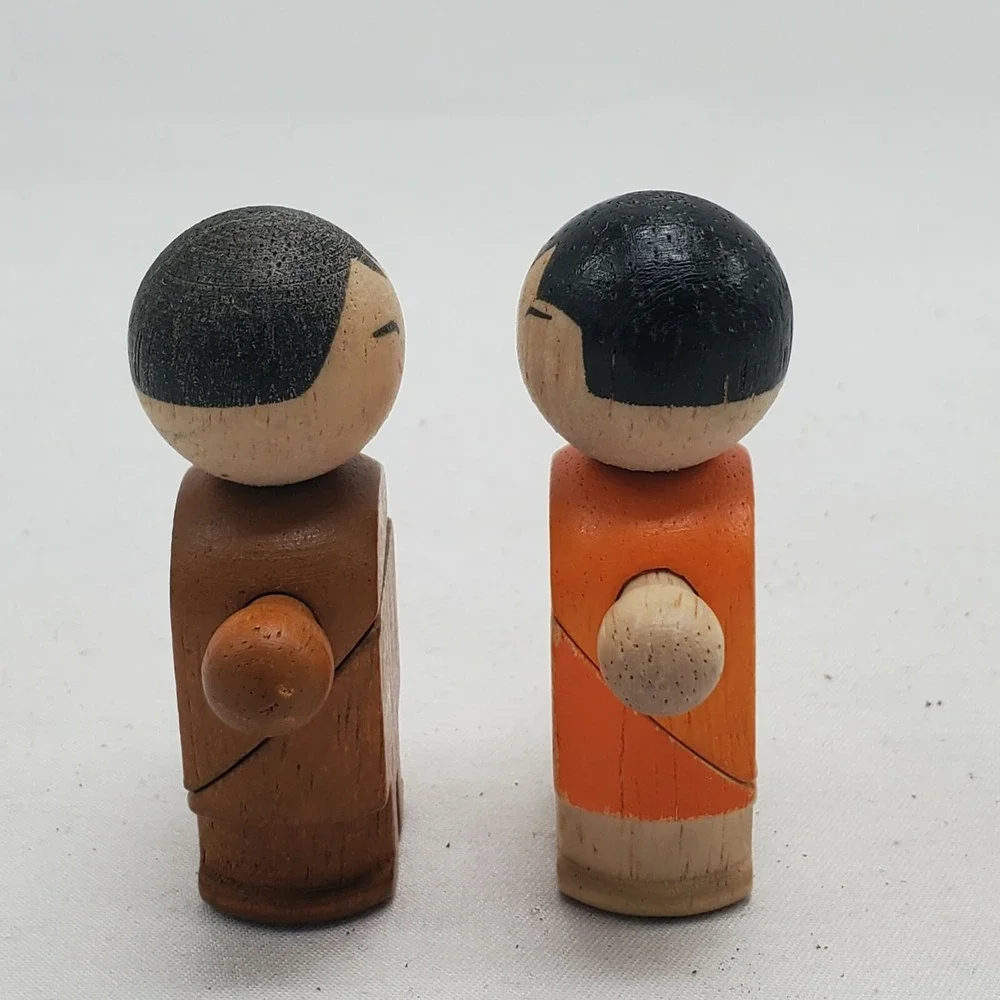 Pair Of 2 Vintage Wooden Asian Dolls Toys In Chinese Cheongsam Qipao‎ ....